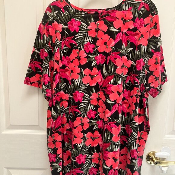 Catherines - Easy Fit Tees - 2X - Picture 2 of 6